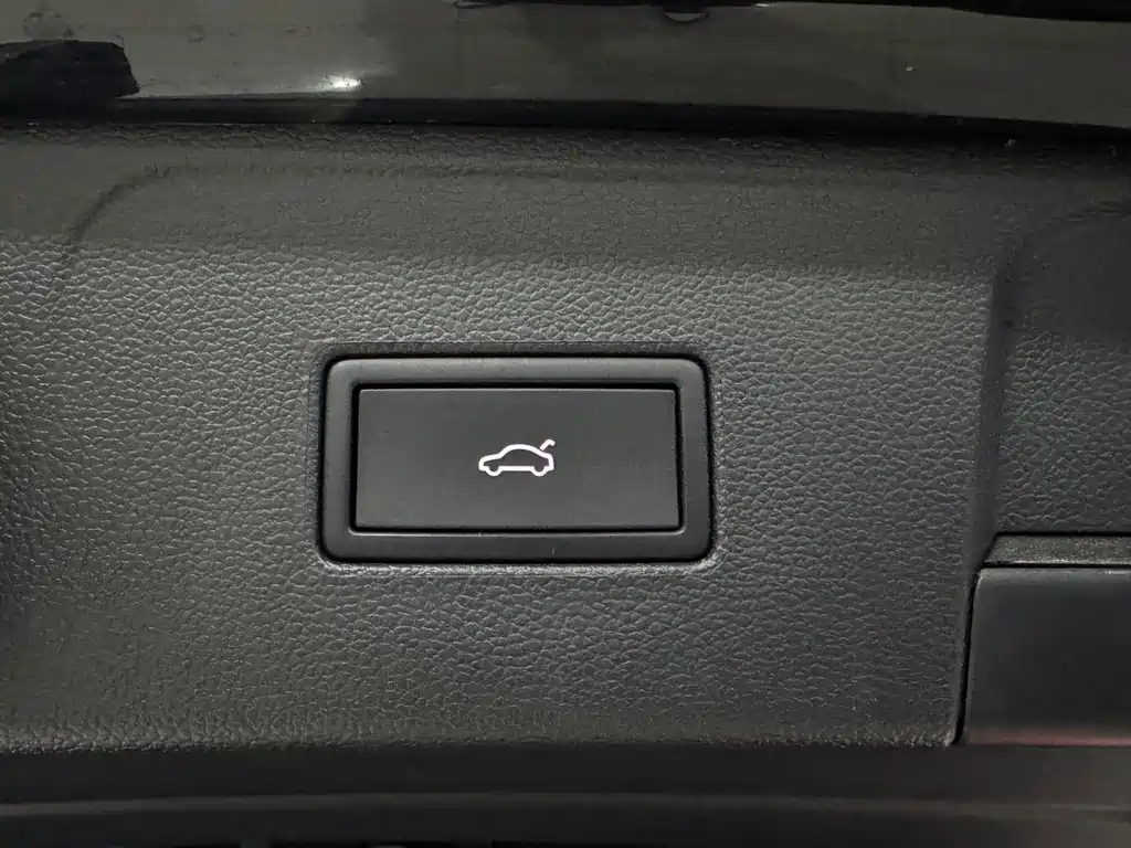 Touron 2024 380TSI four-wheel drive luxury version купить на сайте DeffCars