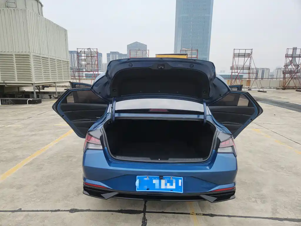 Elantra 2022 1.5L CVT LUX Premium Edition купить на сайте DeffCars