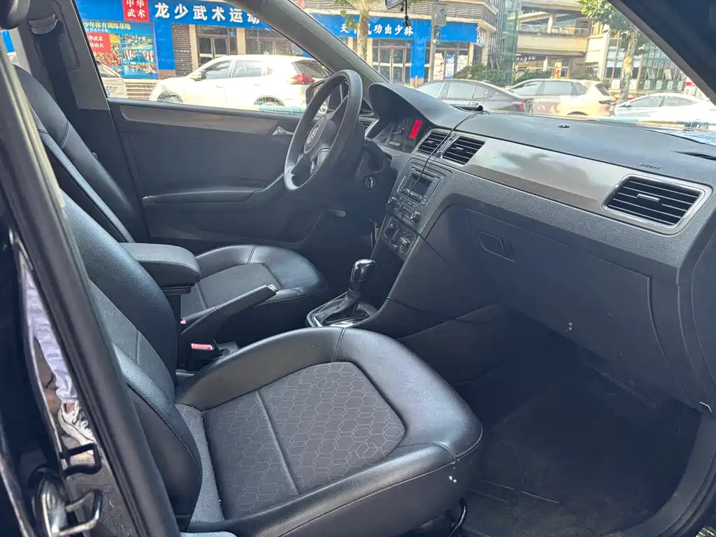 Santana 2015 1.6L automatic comfort version купить на сайте DeffCars