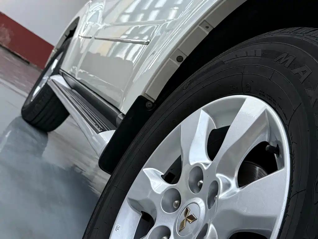 Pajero imported 2020 3.0L automatic premium version купить на сайте DeffCars