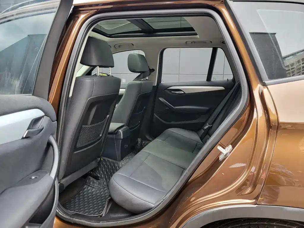 BMW X1 2014 sDrive18i leading model купить на сайте DeffCars