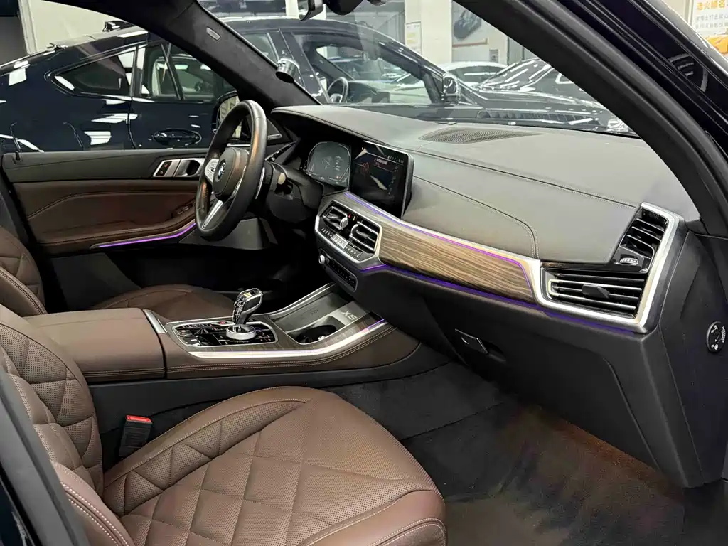 BMW X5 2023 xDrive 40Li M Sports Package купить на сайте DeffCars