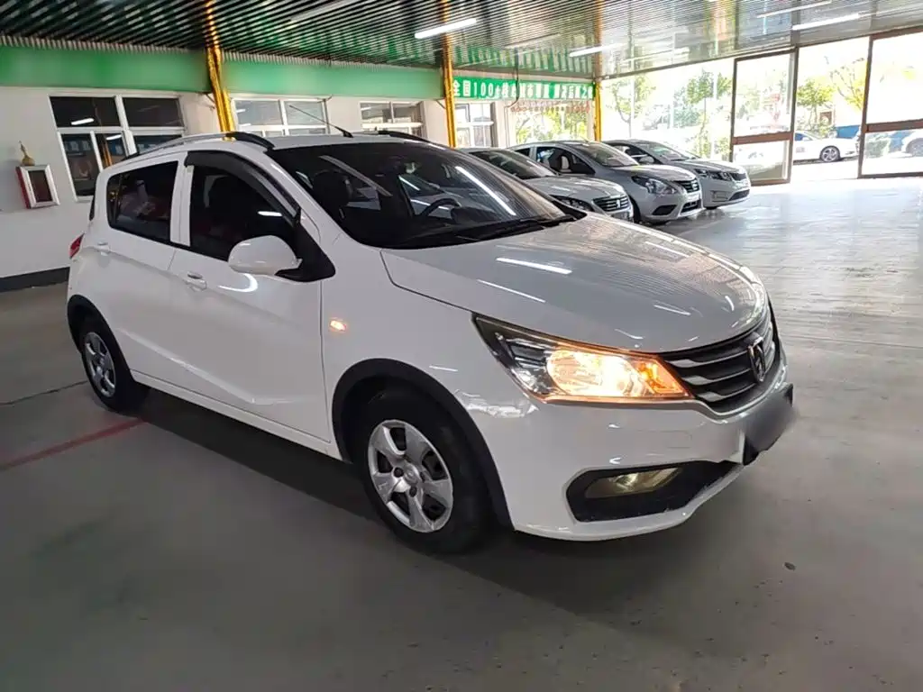 Baojun 310 2016 1.2L manual comfort model купить на сайте DeffCars