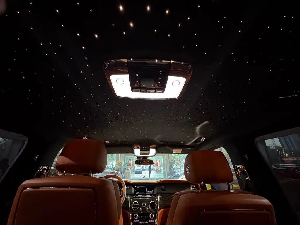 Cullinan 2018 four-seat version купить на сайте DeffCars