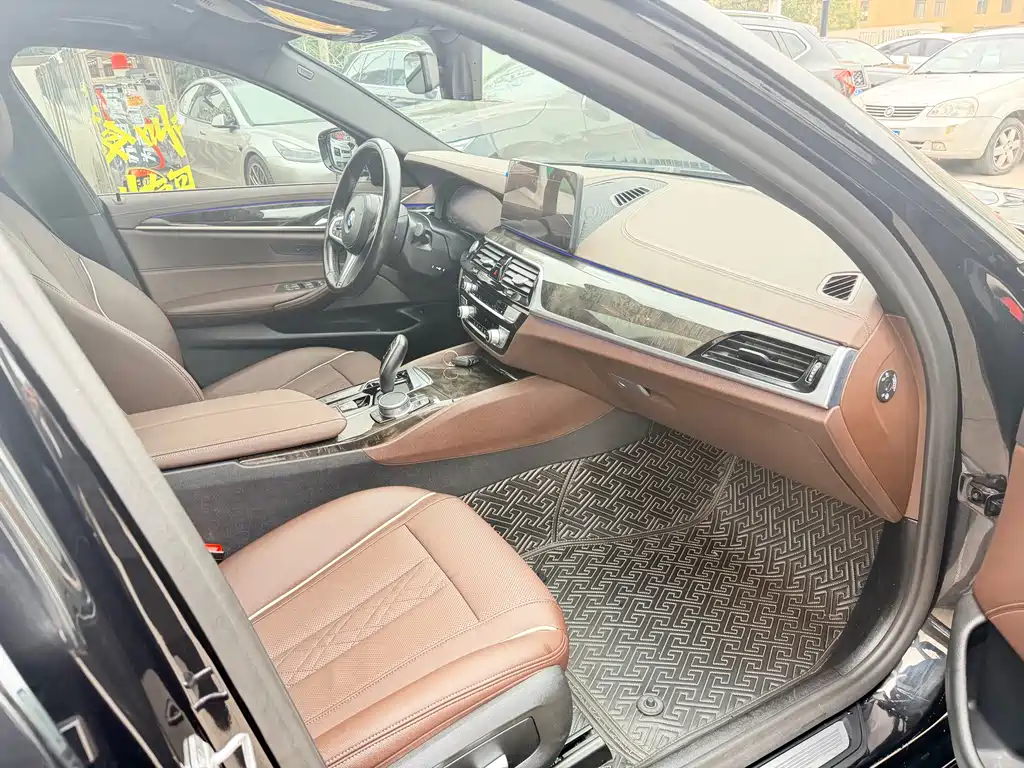 BMW 5 Series 2021 525Li M Sports Package купить на сайте DeffCars