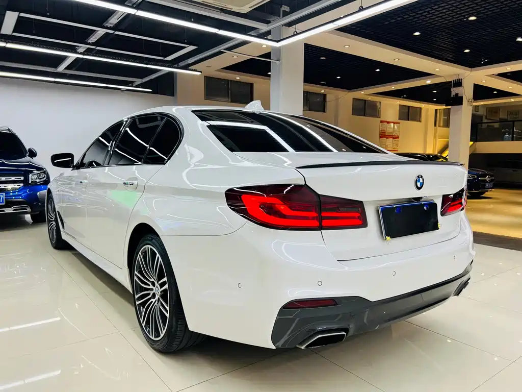 BMW 5 Series 2018 530Li Exclusive M Sports Package купить на сайте DeffCars