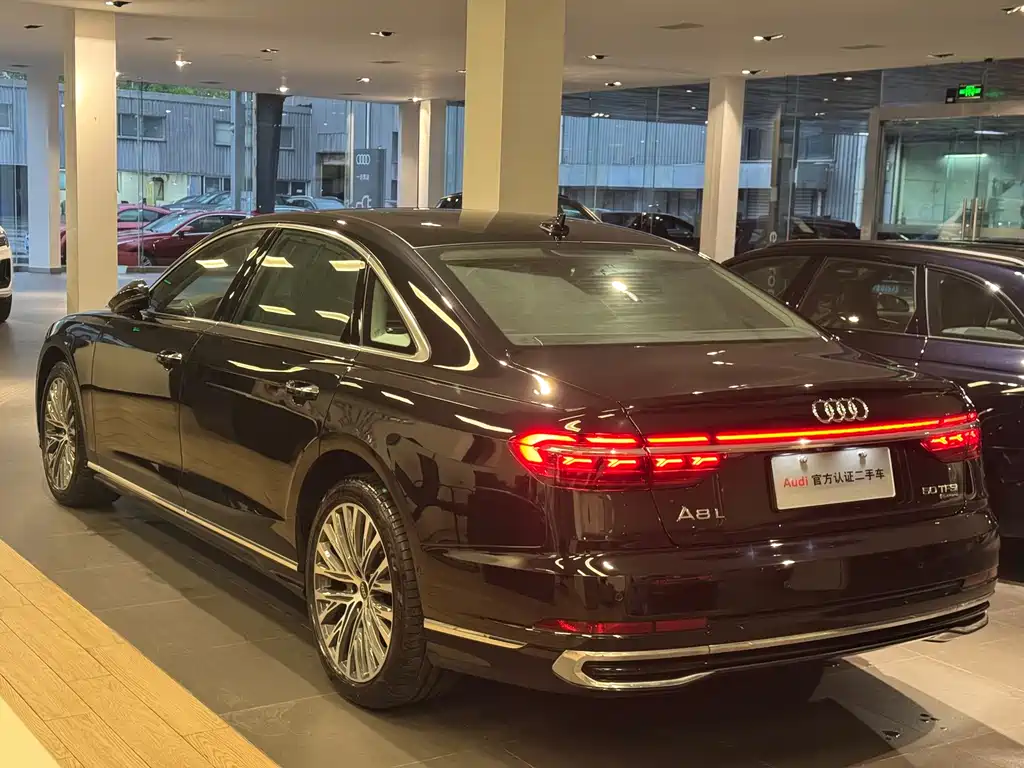 Audi A8 2024 A8L 50 TFSI quattro Premium Selection купить на сайте DeffCars