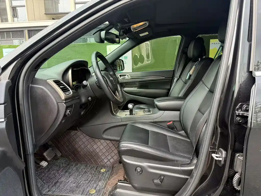 Grand Cherokee (импорт) 2014 3.6L Elite Navigation Edition купить на сайте DeffCars