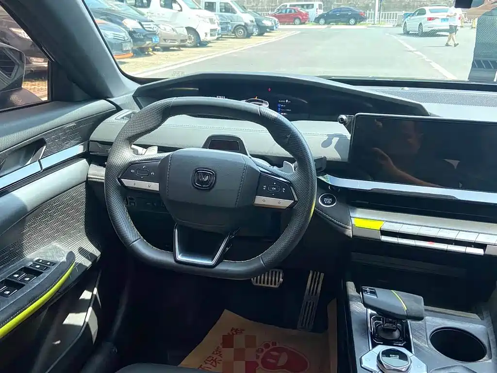 Changan UNI-V 2022 1.5T sports version купить на сайте DeffCars