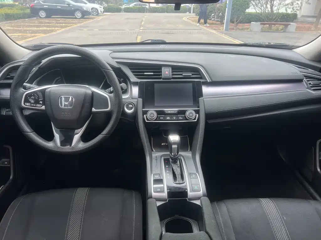 Civic 2016 220TURBO CVT Deluxe Edition купить на сайте DeffCars