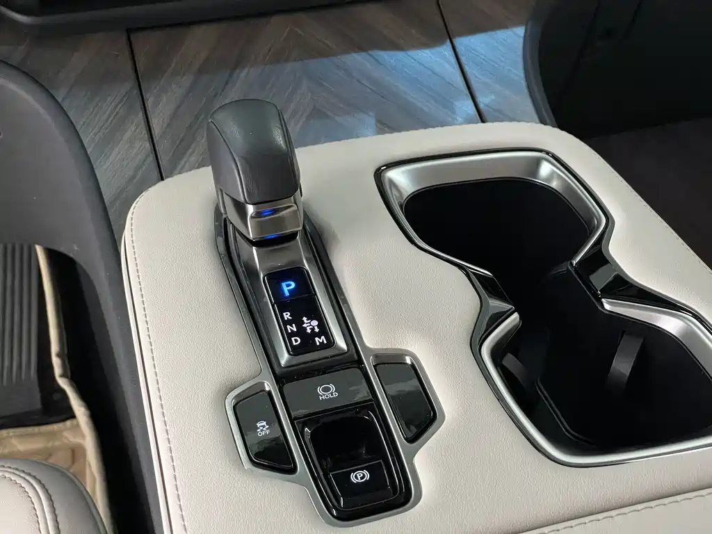Lexus LM 2023 500h six-seater premium version купить на сайте DeffCars
