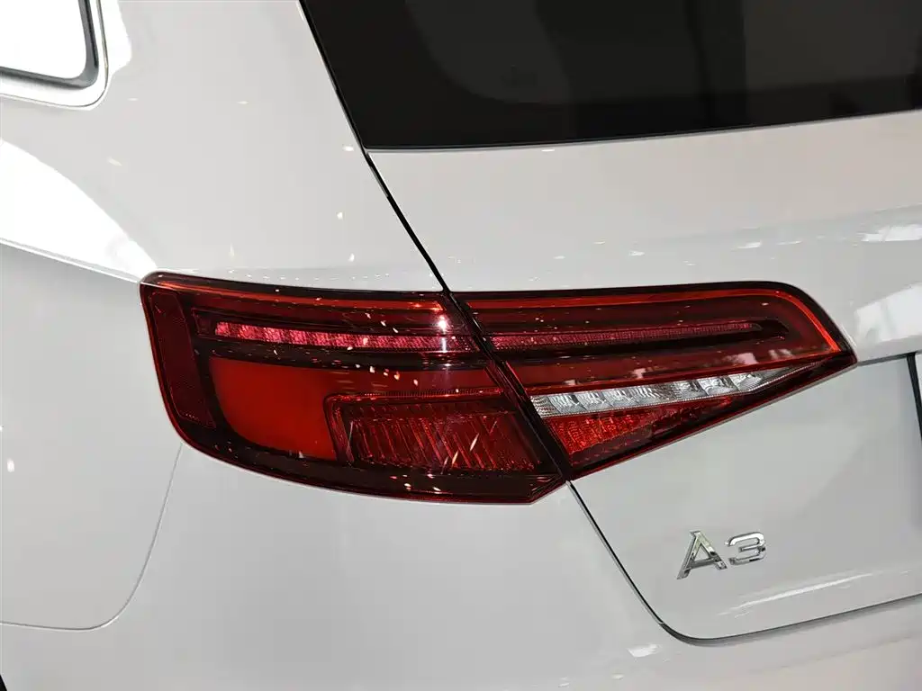 Audi A3 2020 Sportback 35 TFSI Fashion Type National VI купить на сайте DeffCars
