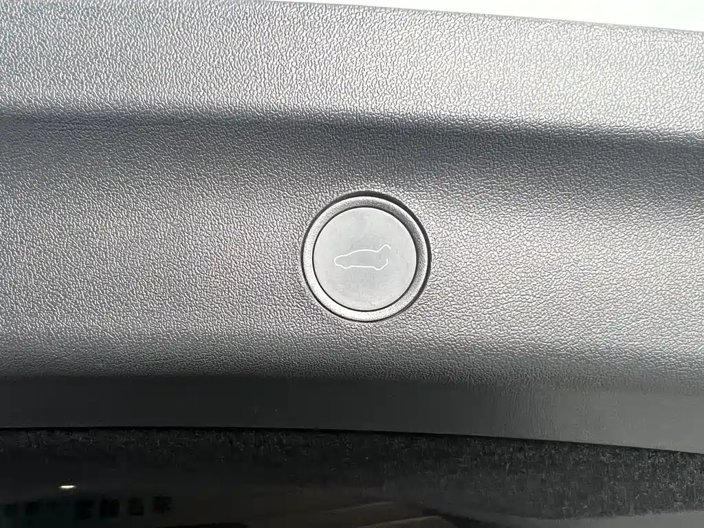Model Y 2022 facelift rear-wheel drive version купить на сайте DeffCars
