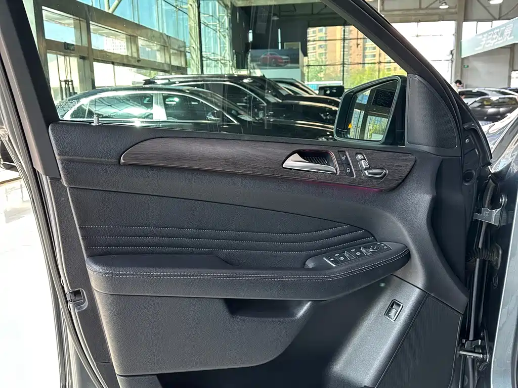 Mercedes-Benz GLE Coupe 2018 GLE 320 4MATIC Coupe SUV купить на сайте DeffCars