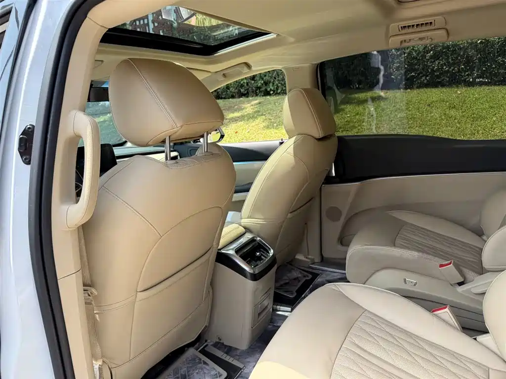 Buick GL8 2023 land business class premium type купить на сайте DeffCars
