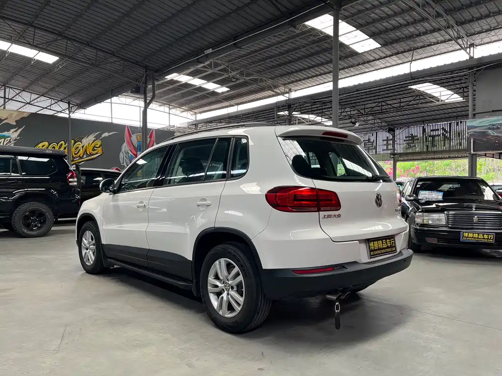 Tiguan 2015 1.8TSI automatic two-wheel drive fashion version купить на сайте DeffCars