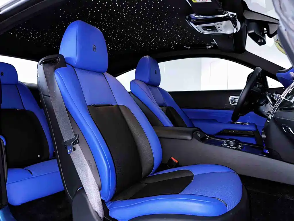 Phantom 2018 6.6T Black Badge купить на сайте DeffCars