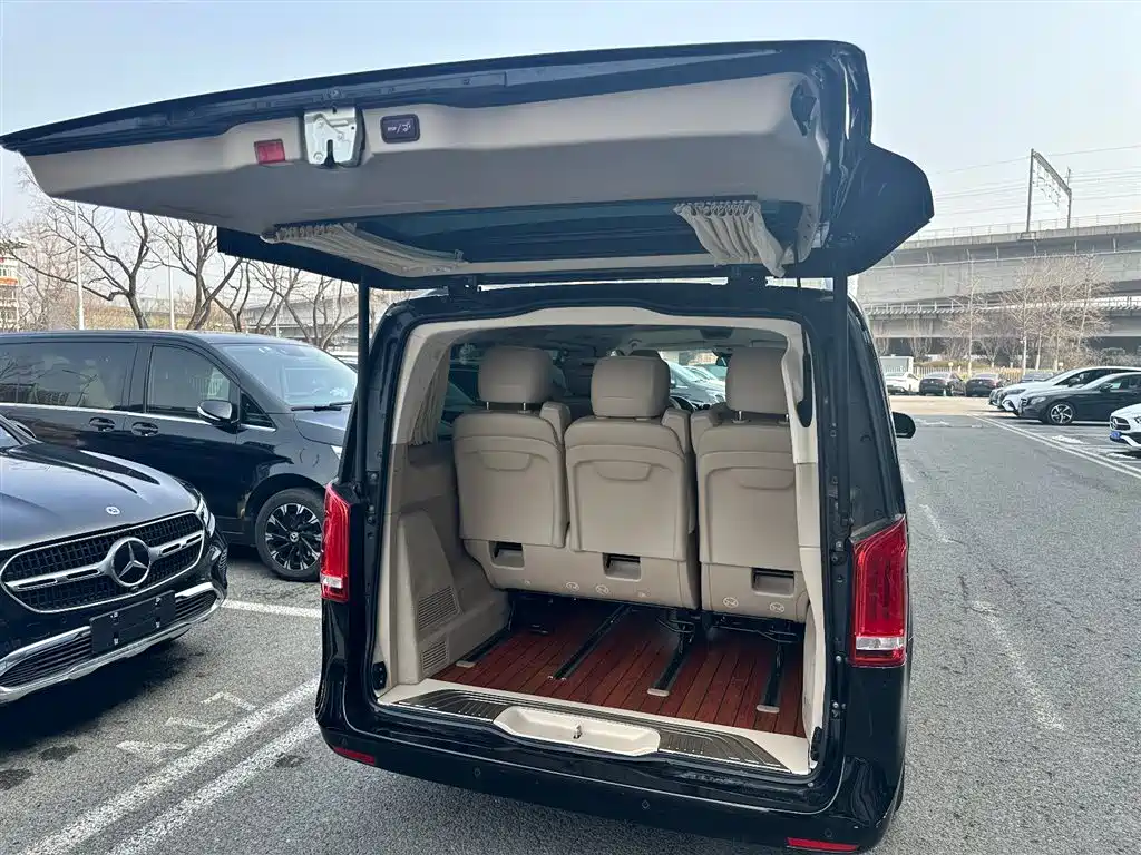 Mercedes-Benz V-Class 2022 V 260 Premium Edition купить на сайте DeffCars