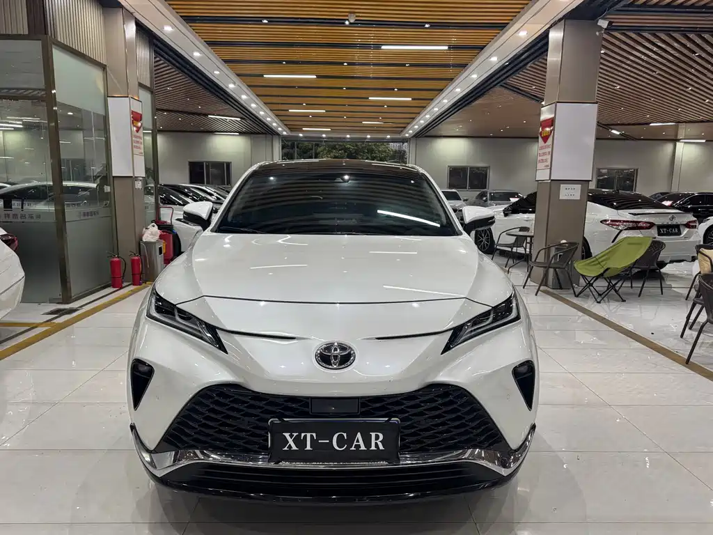 Vesa 2022 2.0L CVT two-wheel drive premium version купить на сайте DeffCars