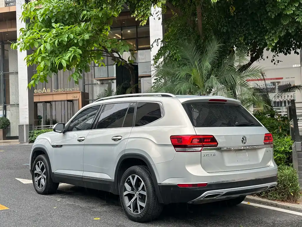 Touron 2019 380TSI four-wheel drive luxury version National VI купить на сайте DeffCars