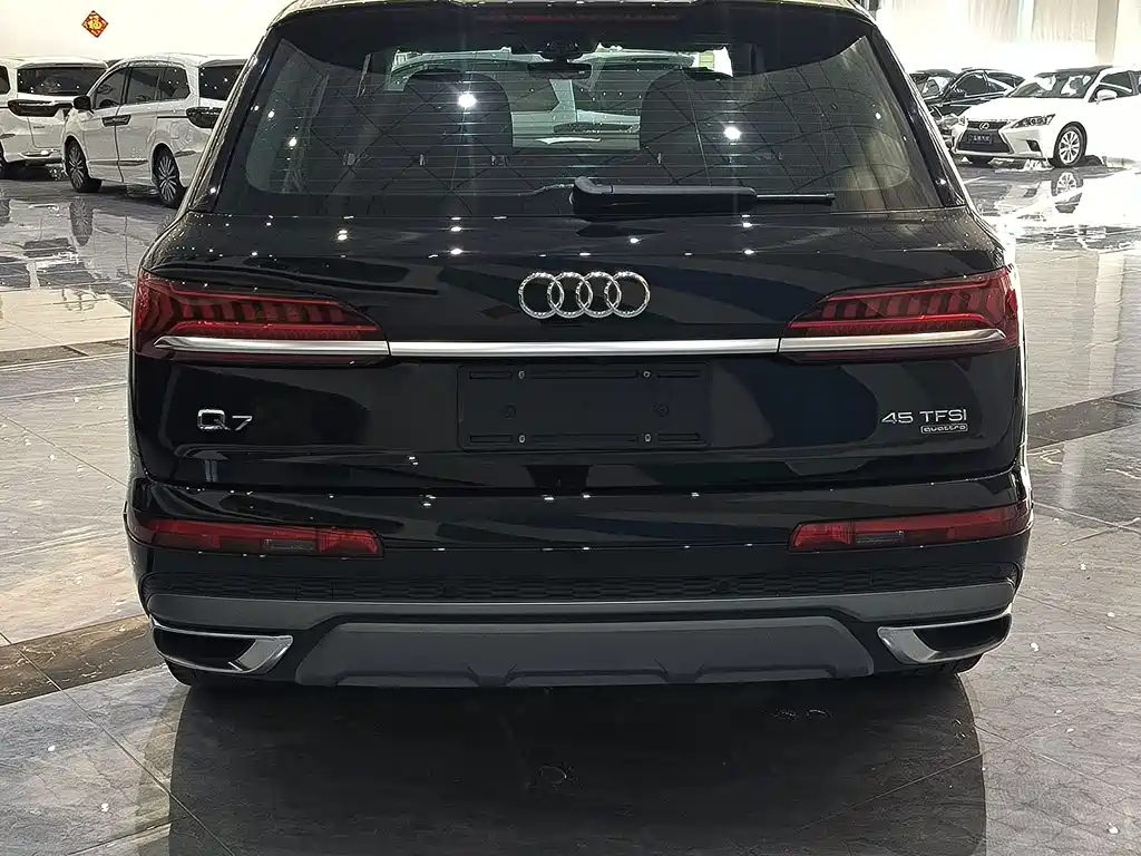 Audi Q7 2023 45 TFSI quattro S line sports купить на сайте DeffCars