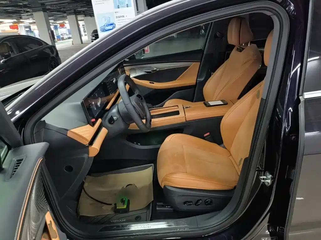 Lantu Chasing Light 2024 PHEV four-wheel drive ultra-long range flagship version купить на сайте DeffCars