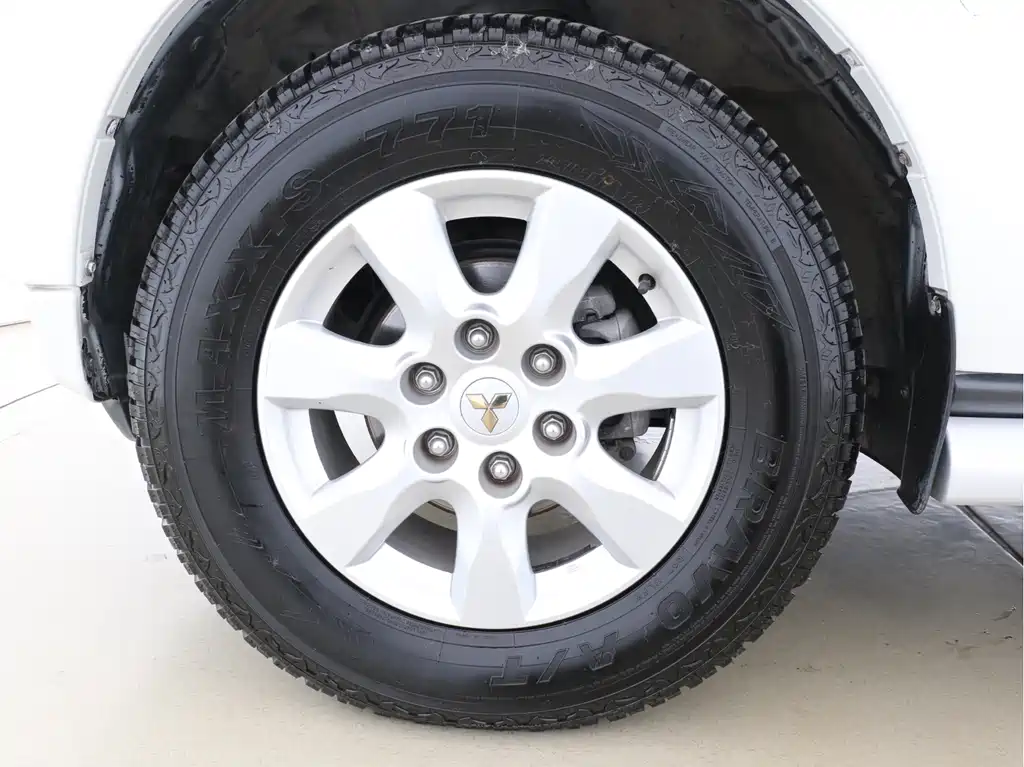 Pajero imported 2020 3.0L automatic luxury off-road version купить на сайте DeffCars