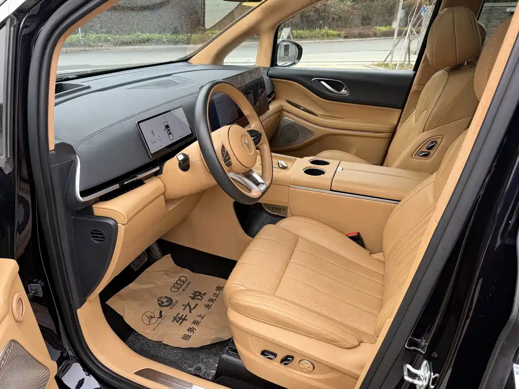 Lantu Dreamer 2025 PHEV four-wheel drive flagship Kunpeng version купить на сайте DeffCars