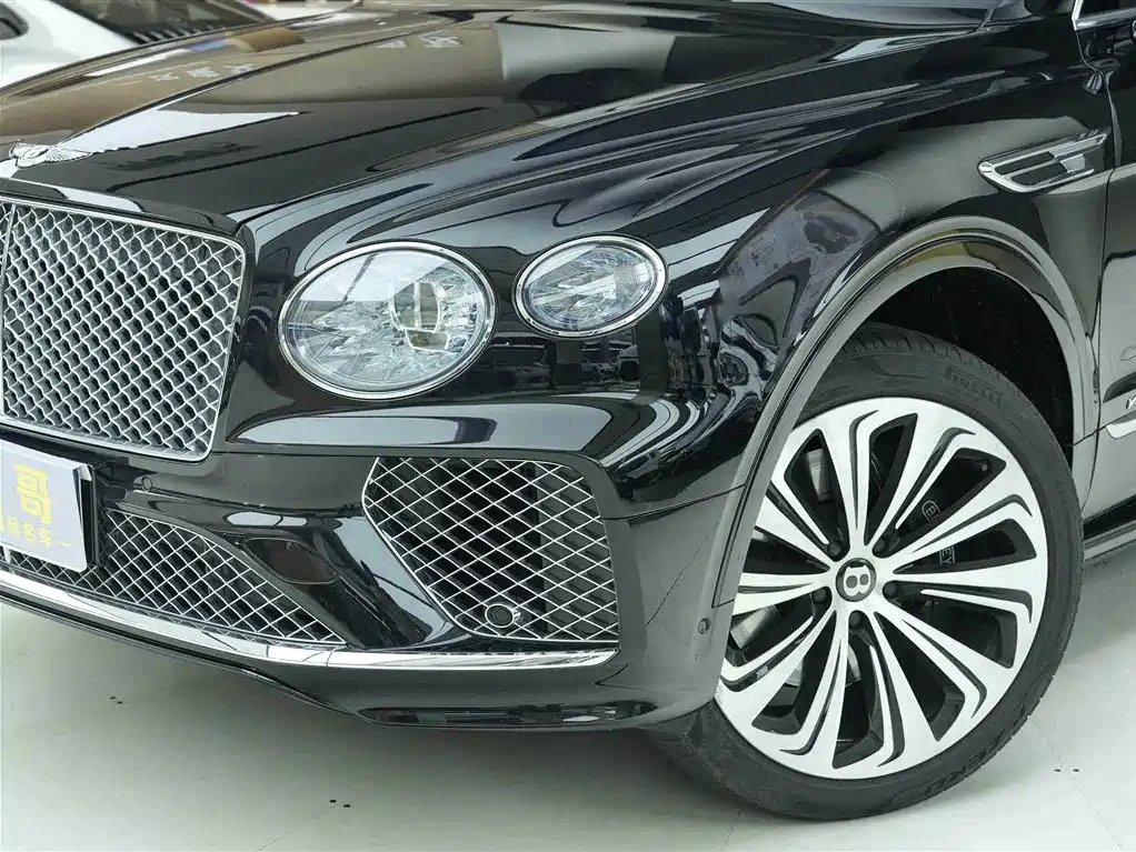 Bentayga 2022 4.0T V8 купить на сайте DeffCars