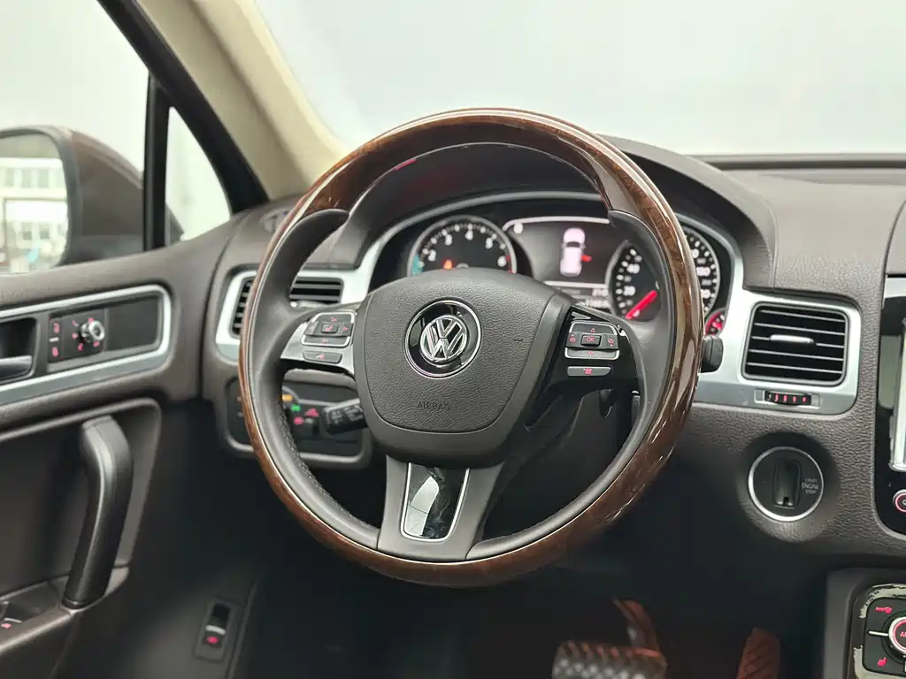 Touareg 2011 3.0TSI high configuration купить на сайте DeffCars