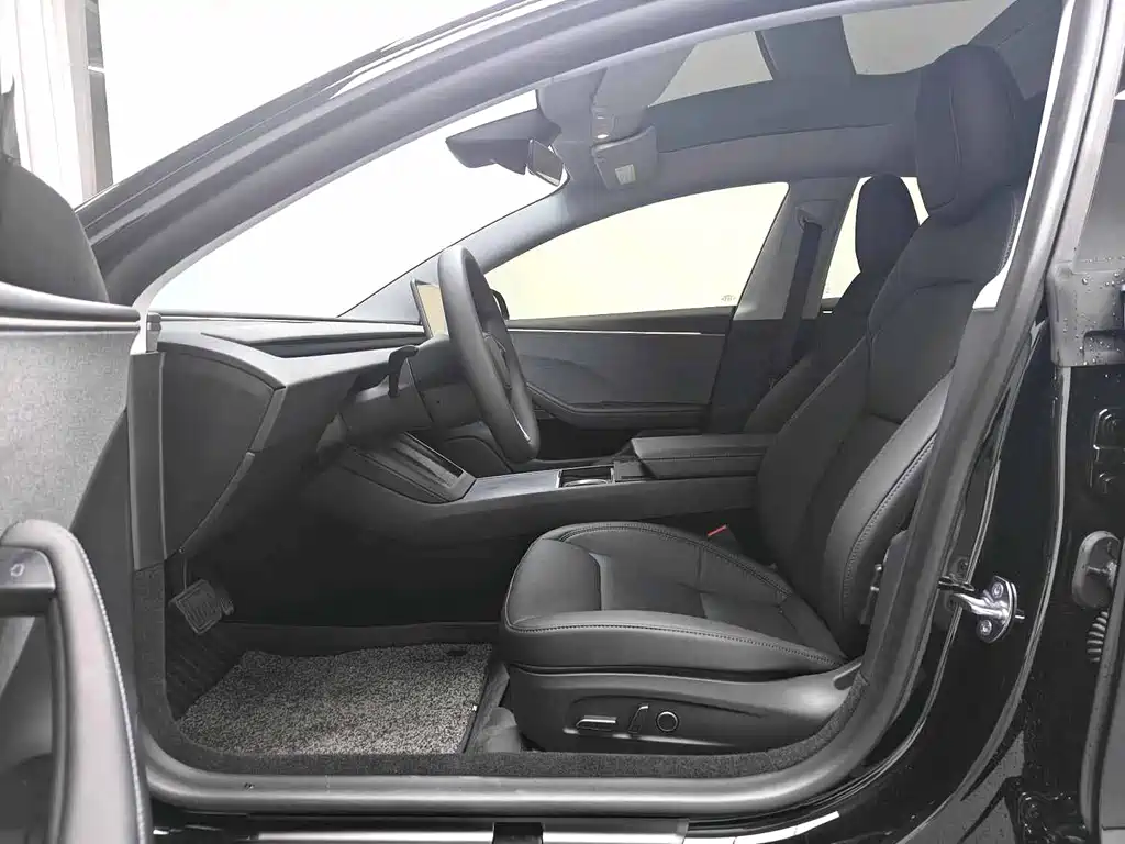 Model 3 2025 rear-wheel drive version купить на сайте DeffCars