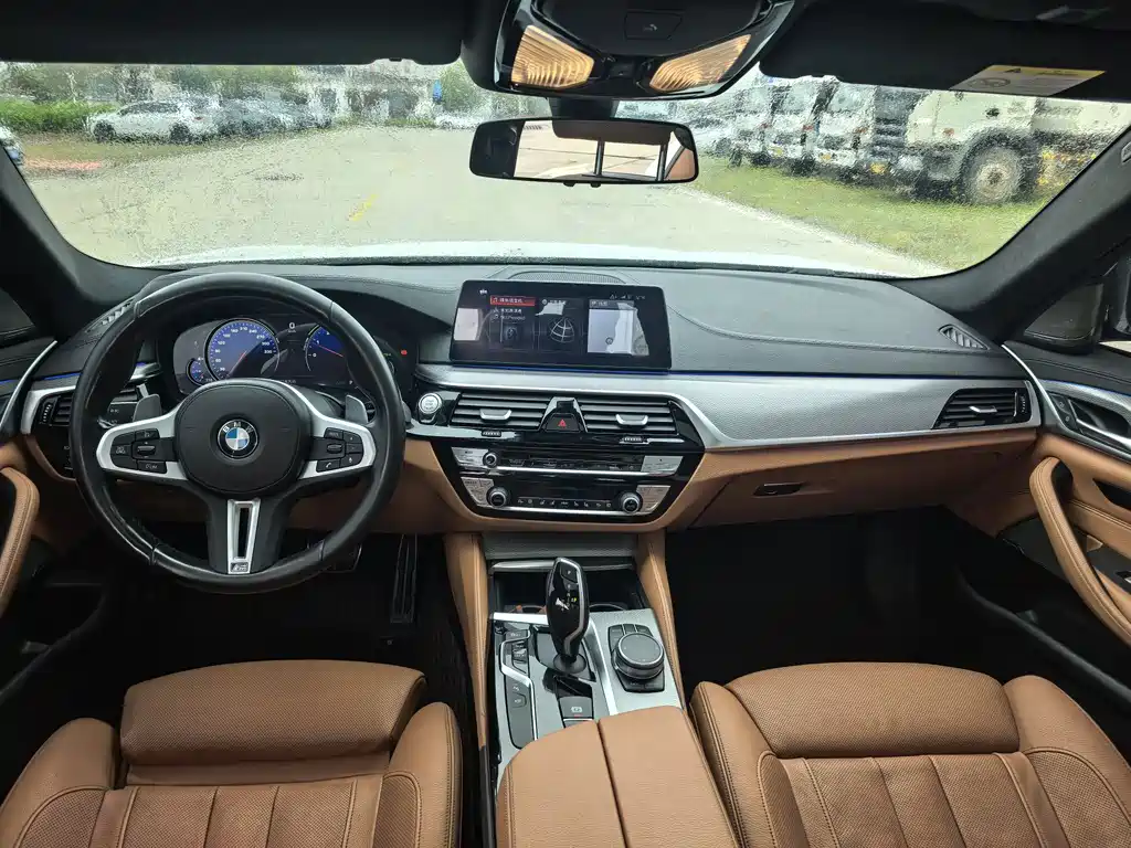 BMW 5 Series 2018 facelift 530Li Exclusive M Sports Package купить на сайте DeffCars