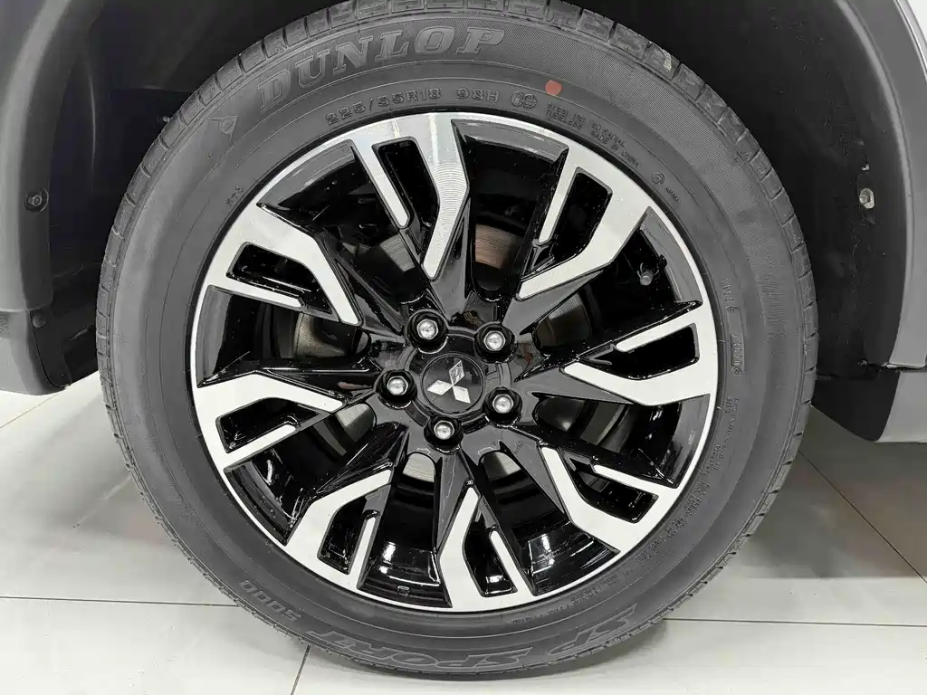 Outlander 2019 2.0L 2WD Enjoyable Edition 5 seats National V купить на сайте DeffCars