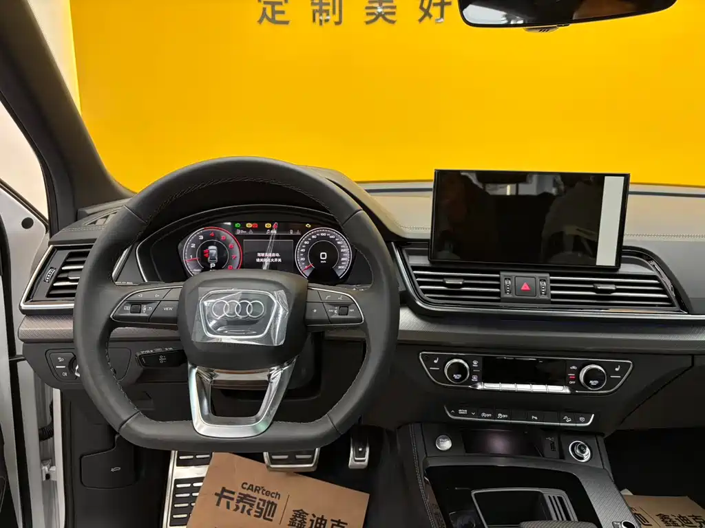 Audi Q5L 2024 40 TFSI luxury and dynamic model купить на сайте DeffCars