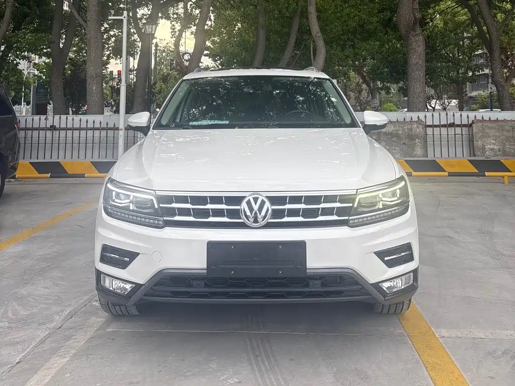Tiguan L 2017 330TSI automatic two-wheel drive flagship version купить на сайте DeffCars