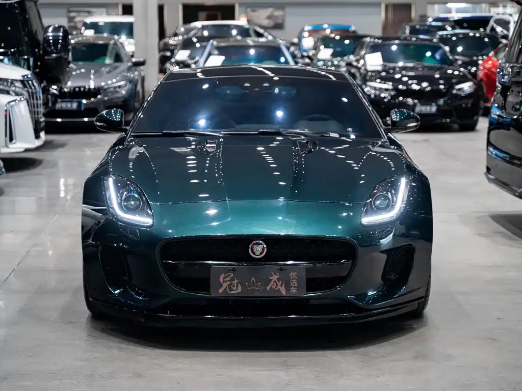 Jaguar F-TYPE 2019 2.0T hardtop version купить на сайте DeffCars