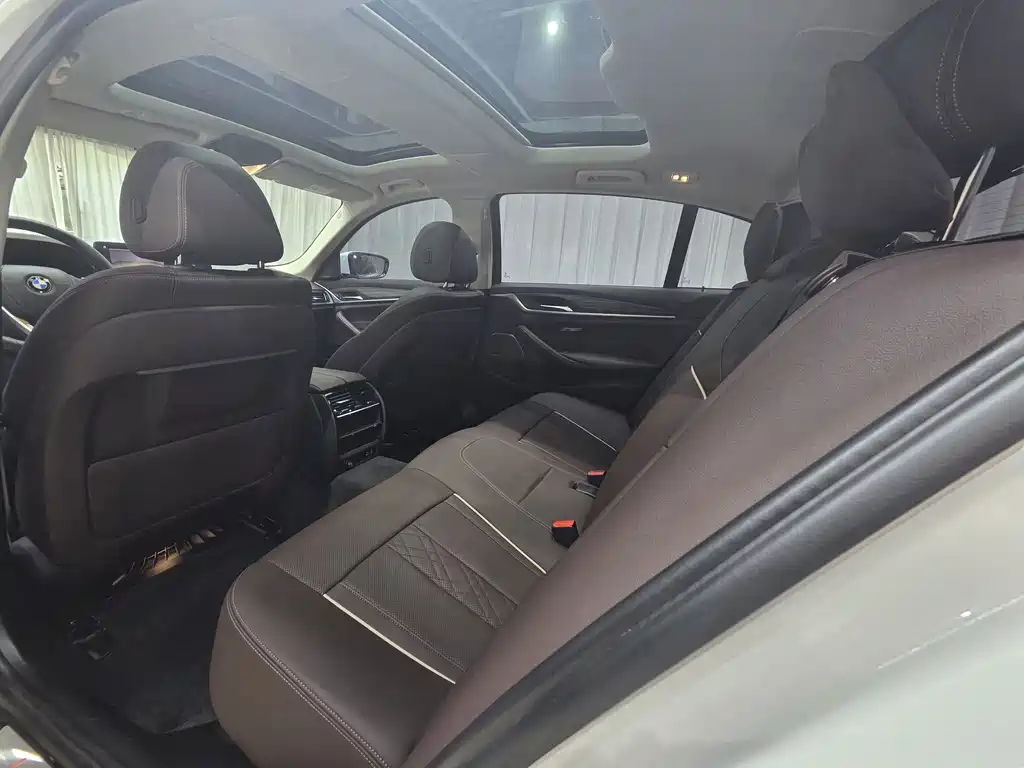 BMW 5 Series 2022 facelift 530Li leading model luxury package купить на сайте DeffCars