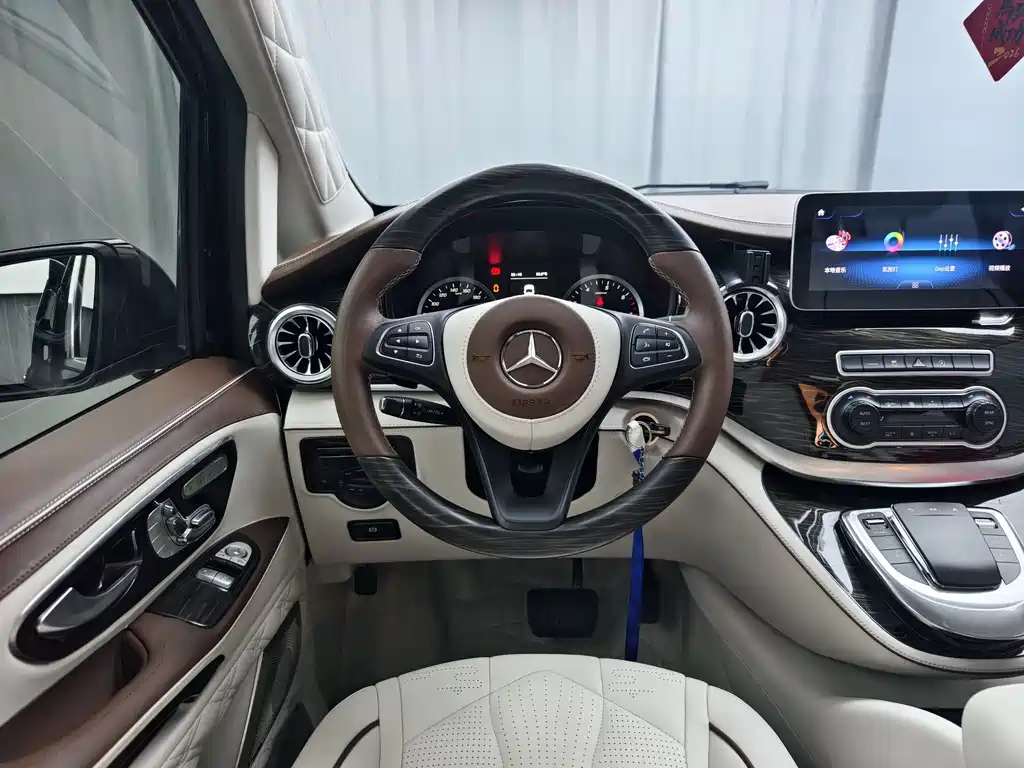 Vito 2021 2.0T Business Edition 7 seats купить на сайте DeffCars