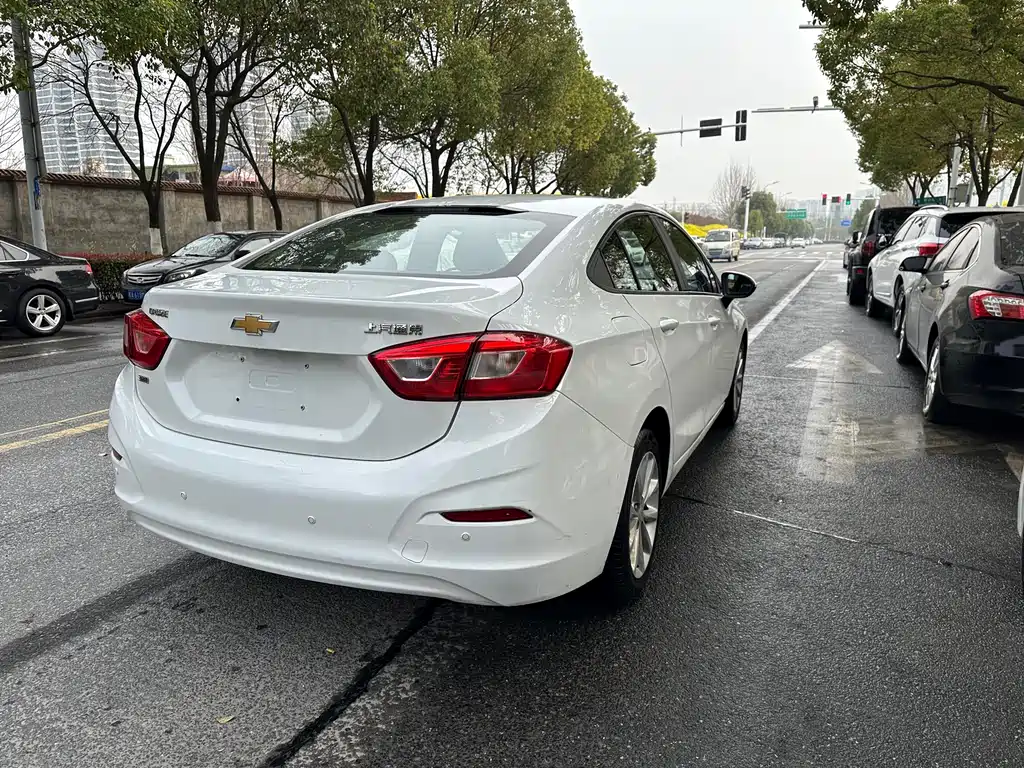 Cruze 2018 320 Automatic Pioneer Sunroof Edition купить на сайте DeffCars