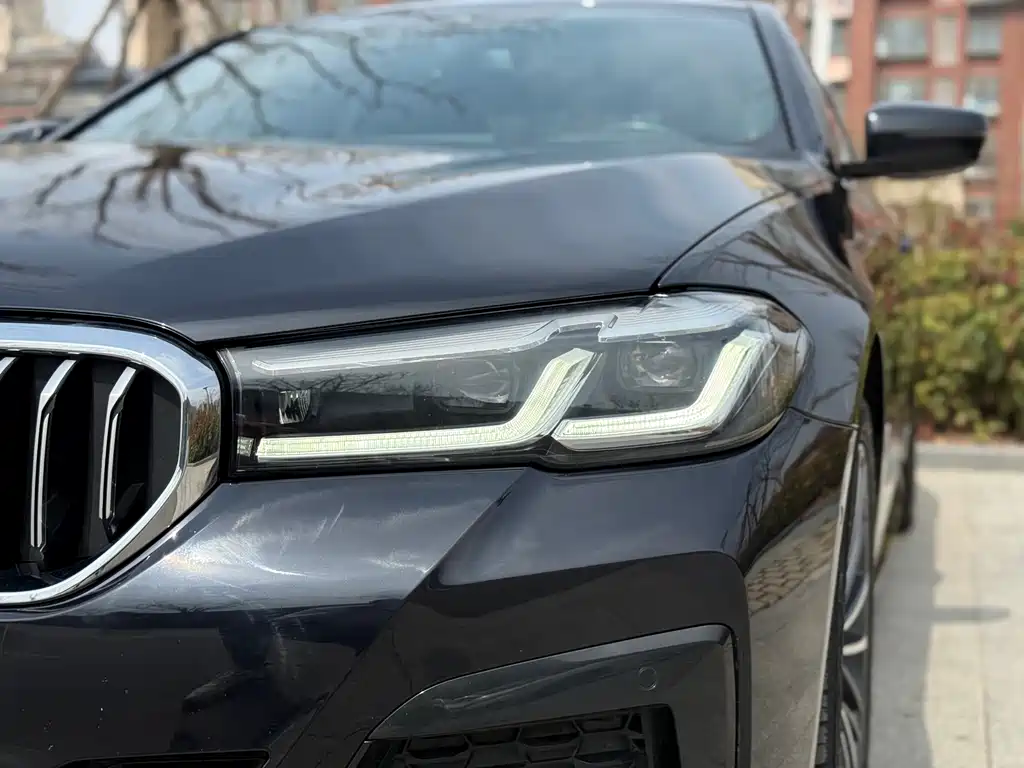 BMW 5 Series 2022 facelift 530Li leading M sports package купить на сайте DeffCars