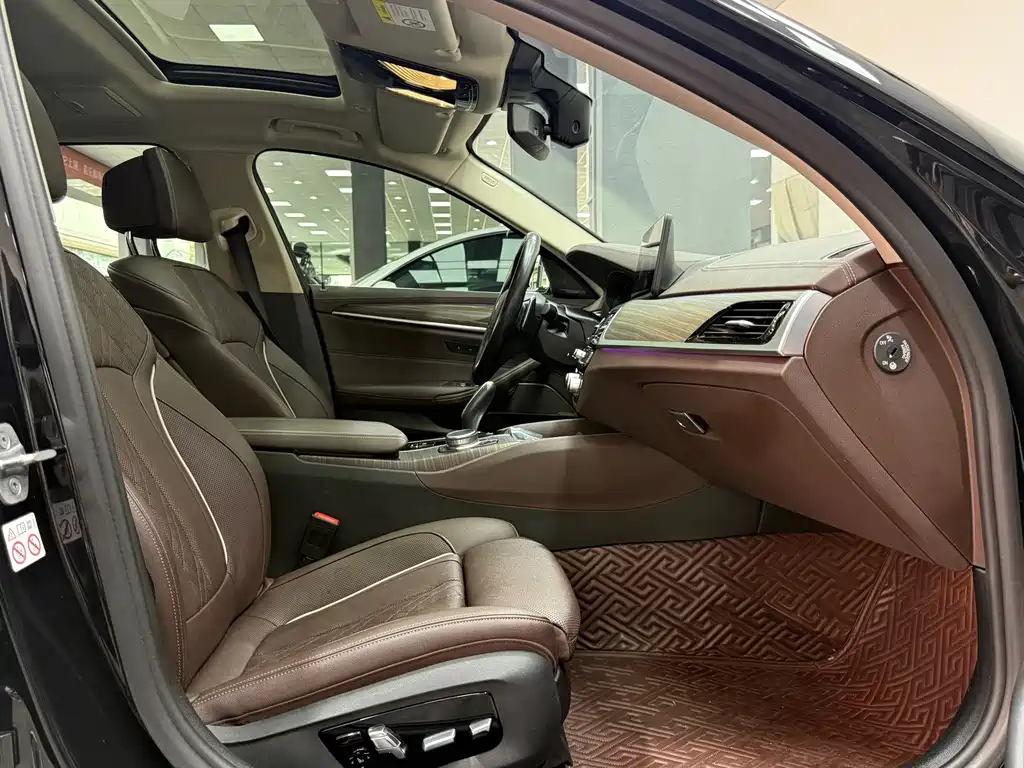 BMW 5 Series 2022 Facelift Three 530Li Exclusive Luxury Package купить на сайте DeffCars