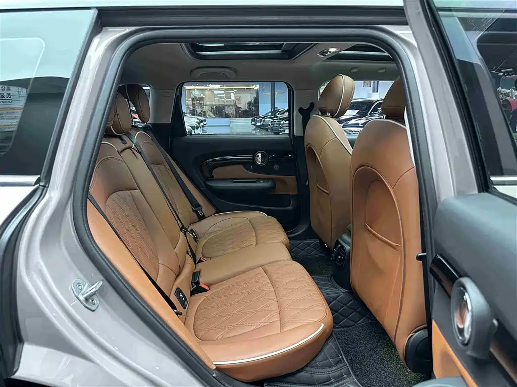 MINI CLUBMAN 2023 facelift 1.5T COOPER connoisseur купить на сайте DeffCars