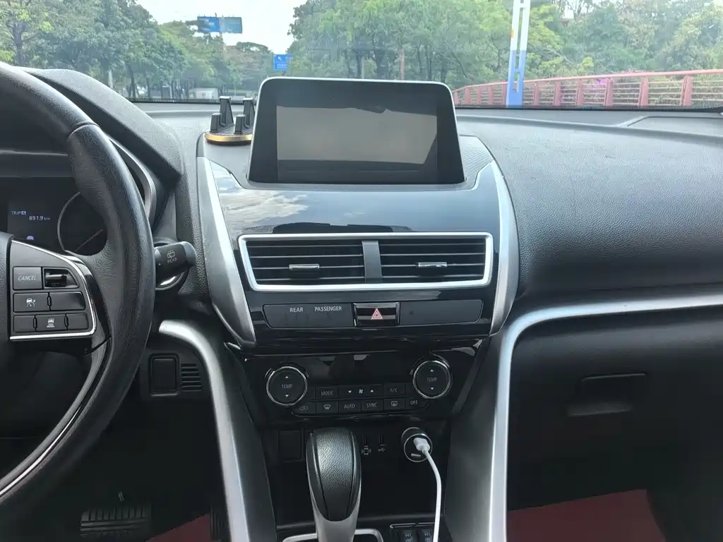 Yige 2018 1.5T CVT two-wheel drive faith version купить на сайте DeffCars