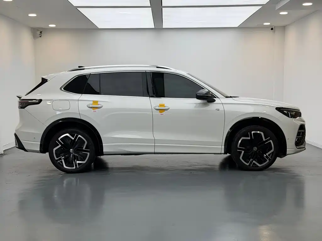 Tiguan L 2024 PRO 330TSI 2WD R-Line Zhizun Edition купить на сайте DeffCars