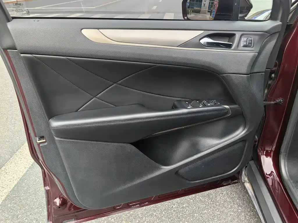 Lincoln MKC 2017 2.0T 2WD Exclusive Edition купить на сайте DeffCars