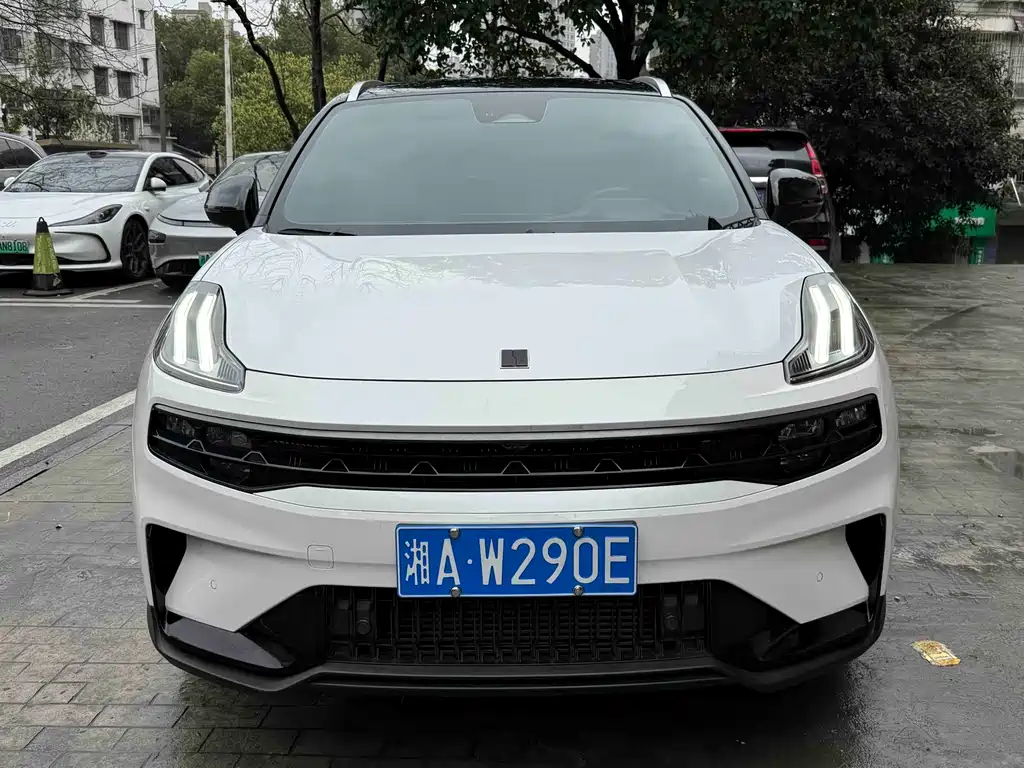Lynk & Co 06 2023 Remix 1.5T Shero купить на сайте DeffCars