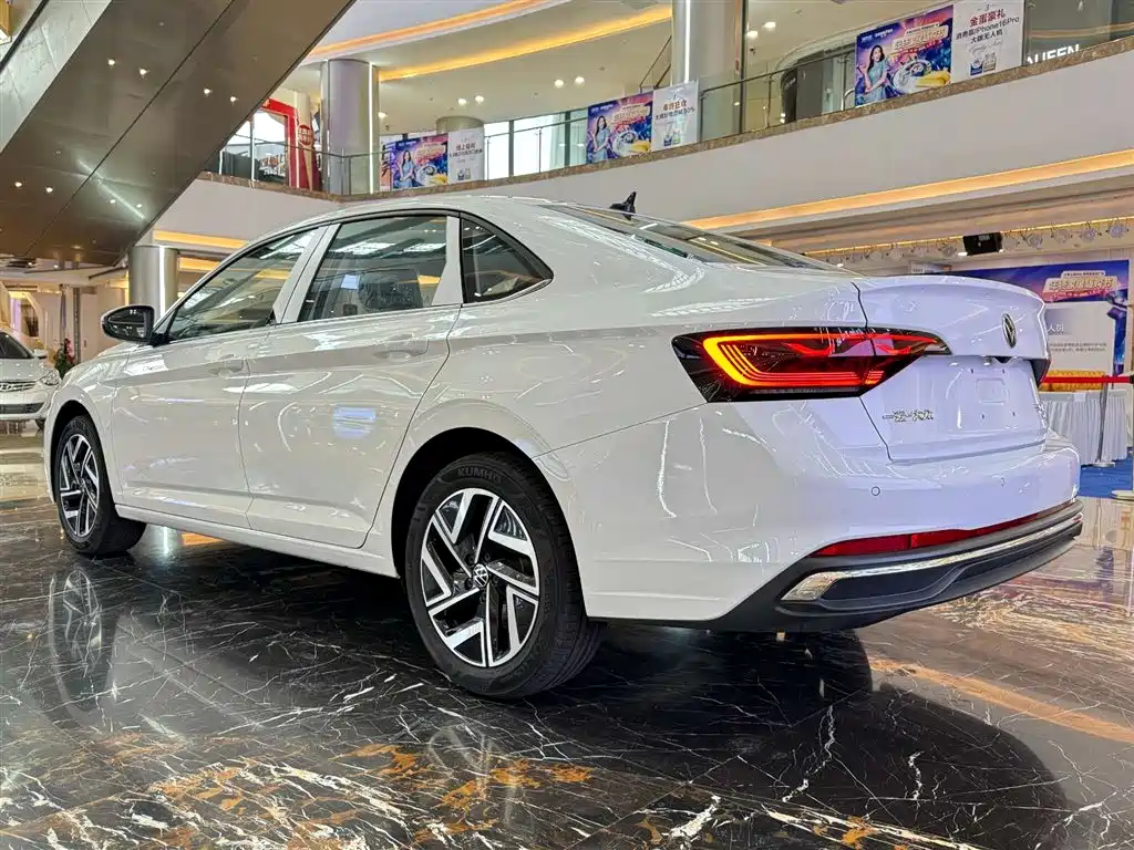 Sagitar 2025 facelift 300TSI DSG flyover version купить на сайте DeffCars