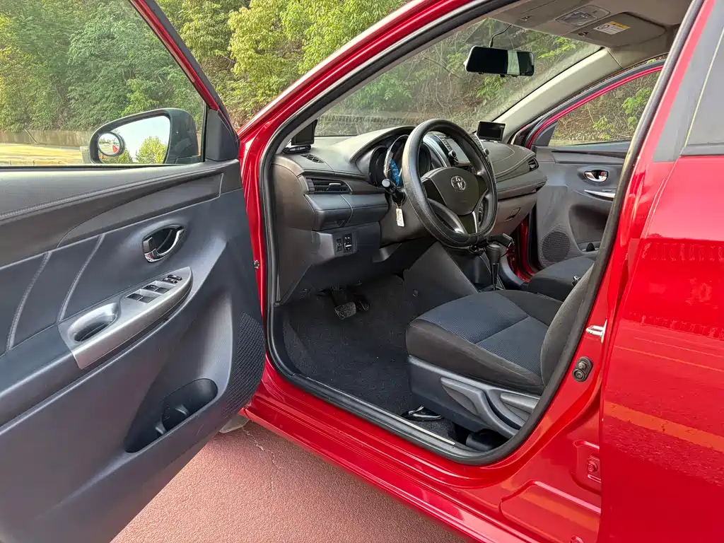 YARiS L 2015 1.5E automatic charm version купить на сайте DeffCars
