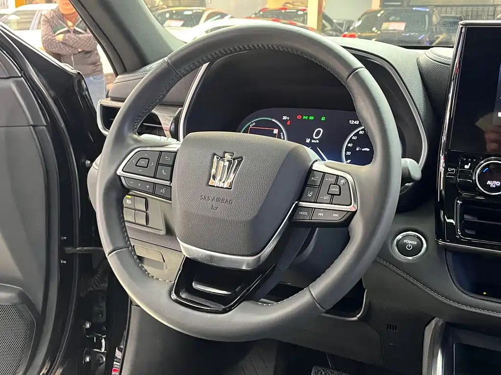 Crown Lufang 2024 2.5L HEV four-wheel drive luxury version купить на сайте DeffCars