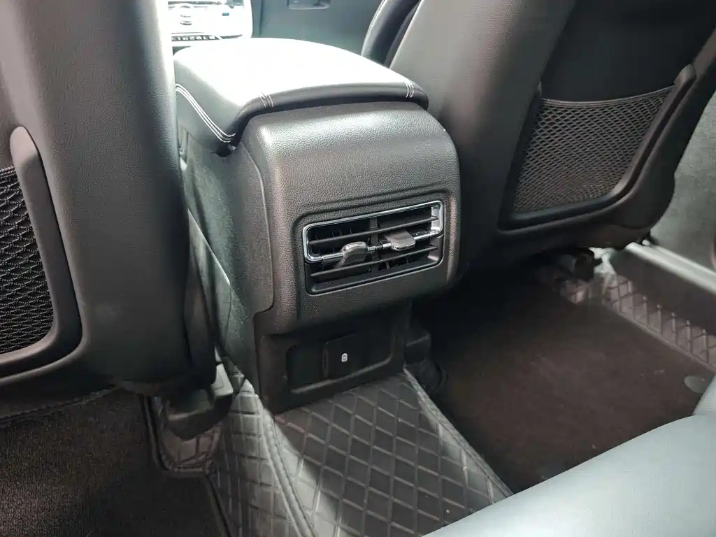 Adventurer 2022 2.0T two-wheel drive exclusive edition купить на сайте DeffCars